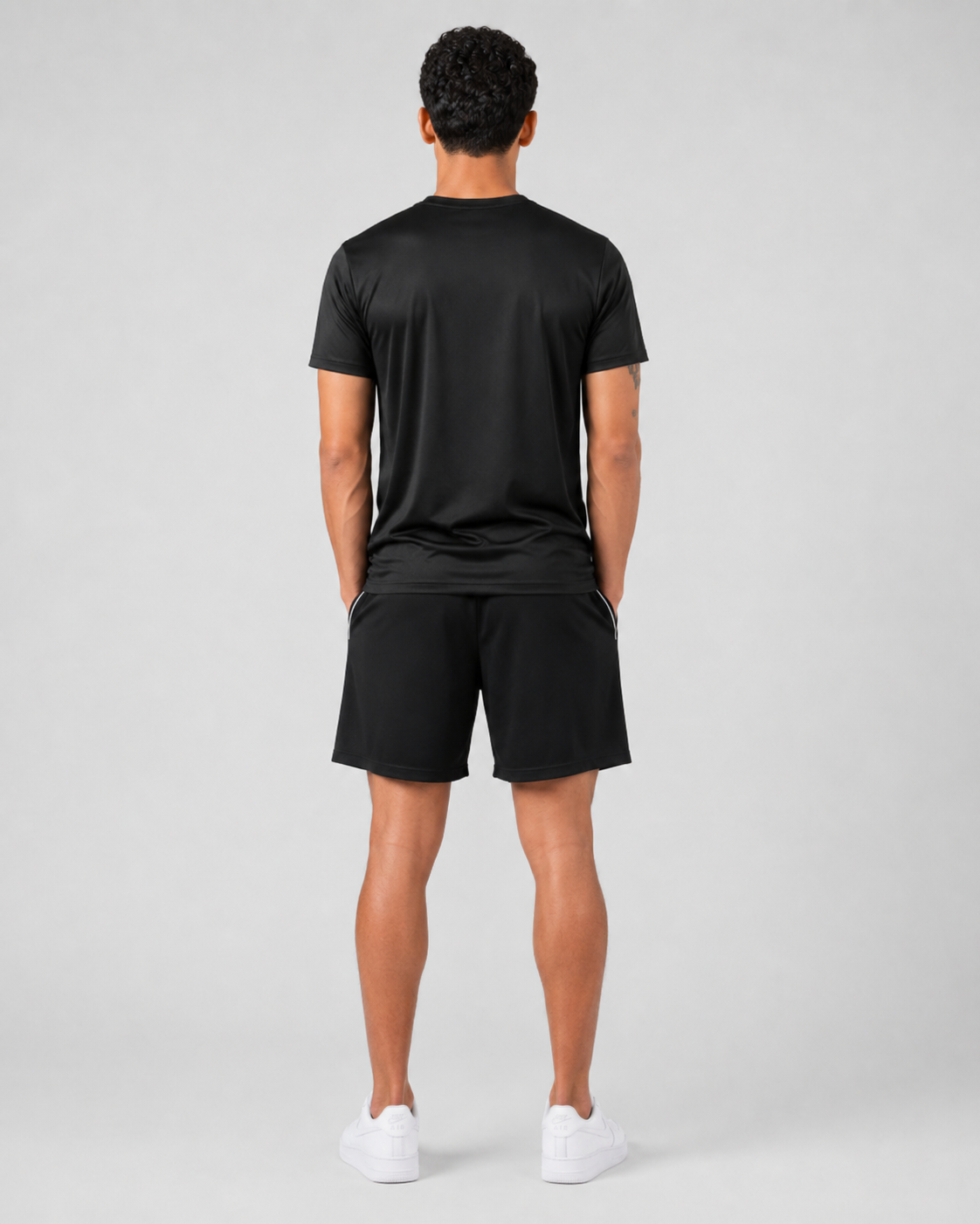 BERMUDA NEGRO + CAMISETA NEGRO