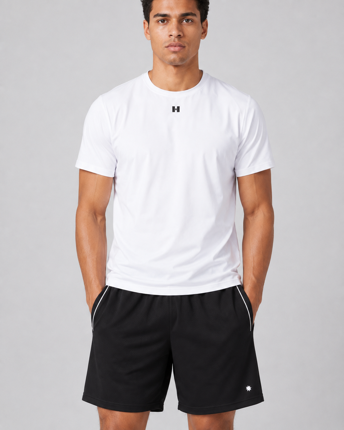BERMUDA NEGRO + CAMISETA BLANCA