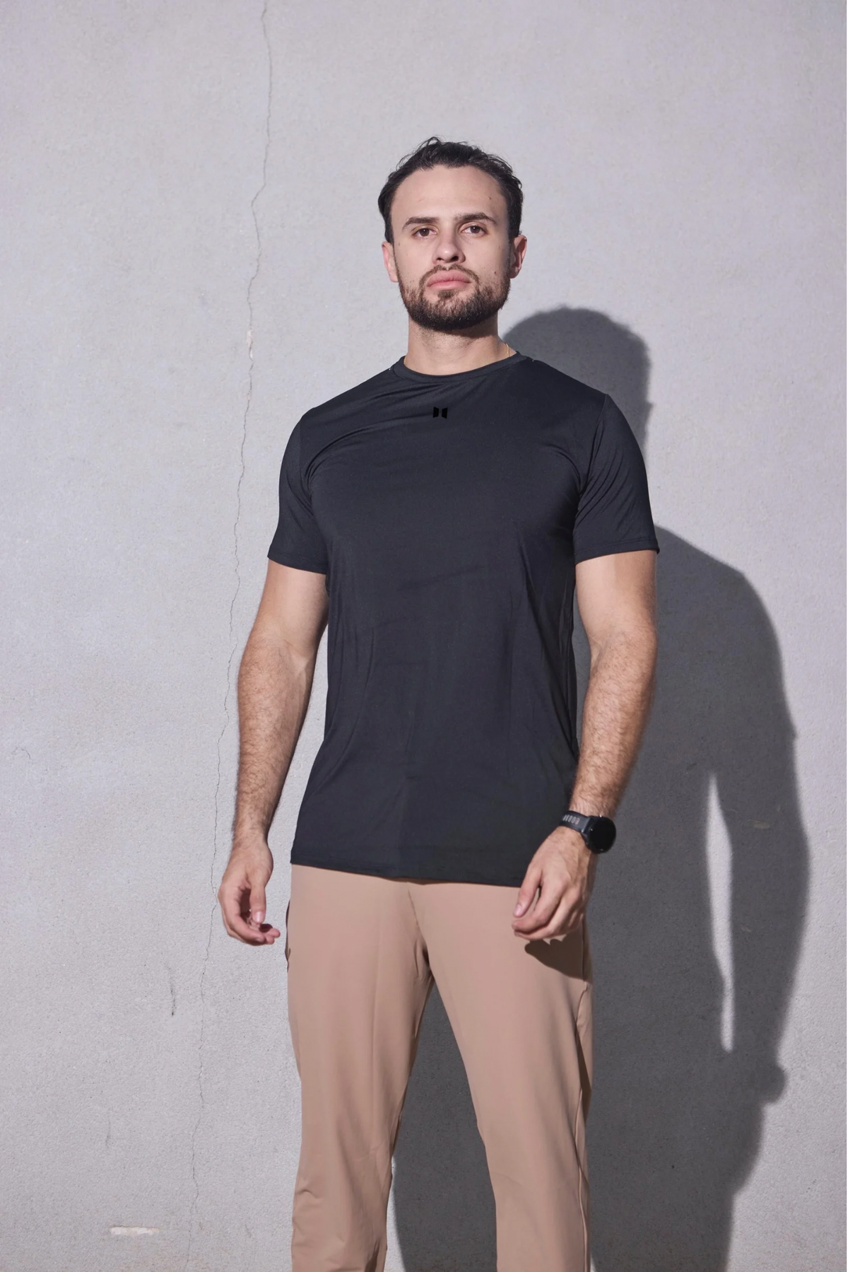 CAMISETA NEGRA BASICA